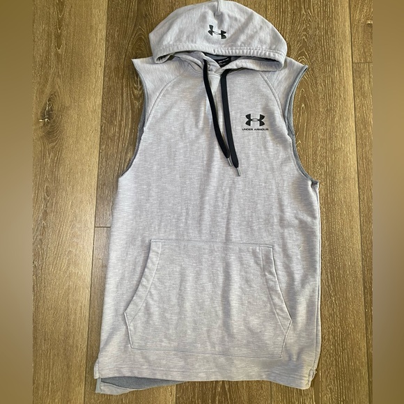 Under Armour sleeveless workout holdie- Small(loose) - Picture 1 of 11